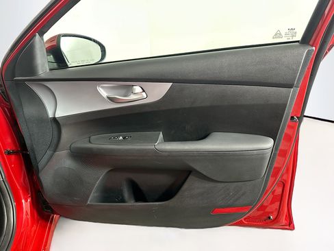 Used 2024 Kia Forte LXS image 31