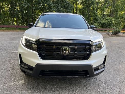Used 2025 Honda Ridgeline Black Edition image 3