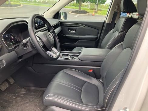 Certified 2025 Honda Pilot Elite image 17