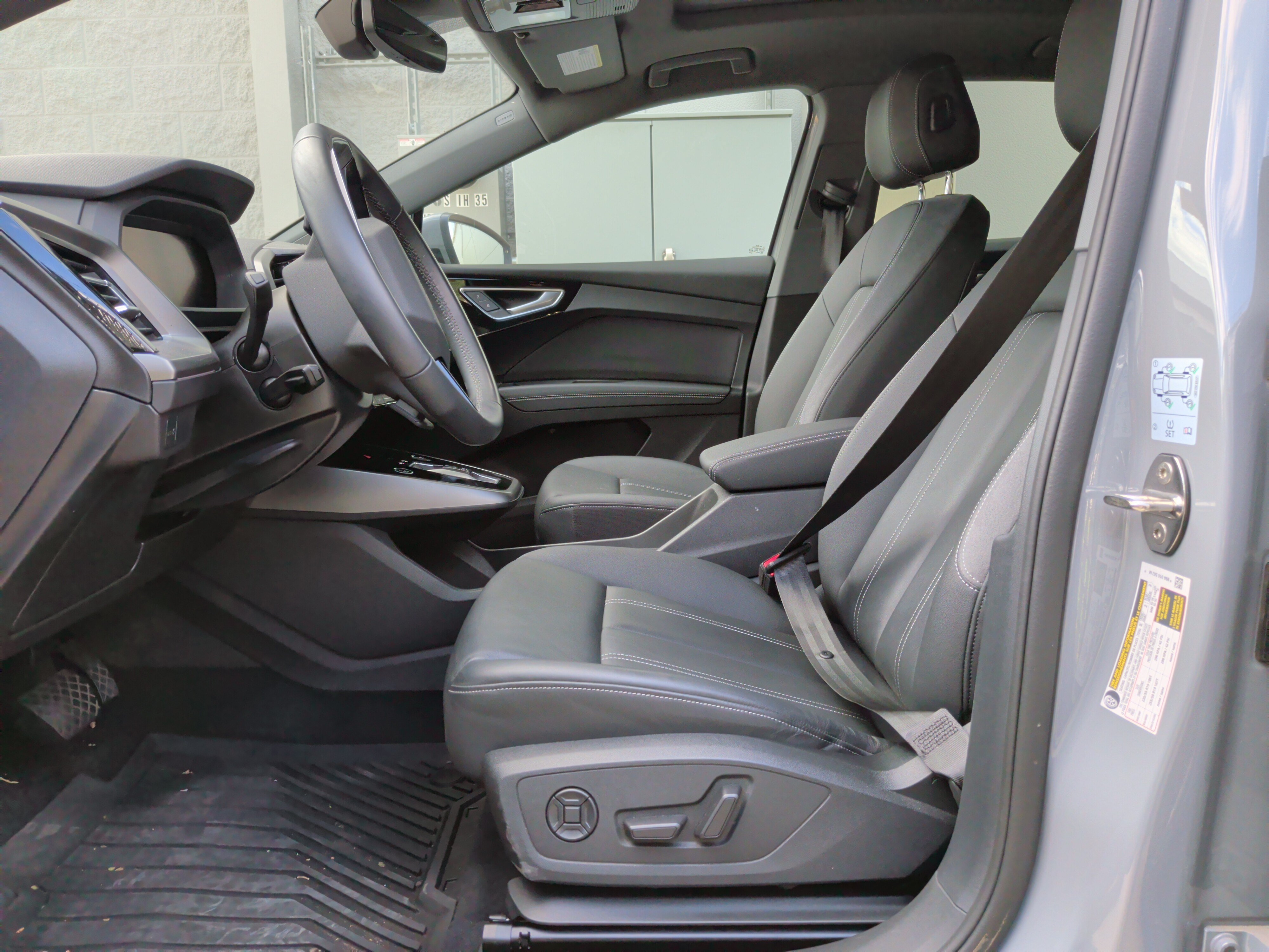 Used 2023 Audi Q4 e-tron Premium Plus w/ Premium Plus RWD image 15