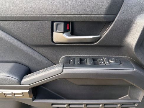 Used 2025 Toyota Tacoma TRD Off-Road w/ TRD Off Road Premium Package image 8