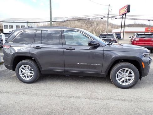 New 2025 Jeep Grand Cherokee Laredo X image 8