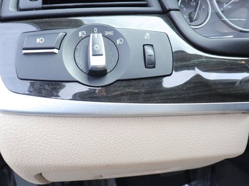 Used 2013 BMW 528i Sedan RWD image 22