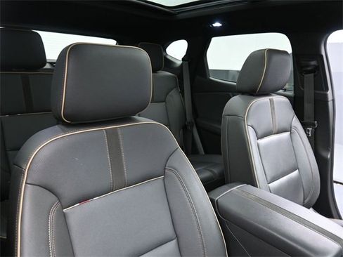 Used 2023 Chevrolet Blazer Premier image 24