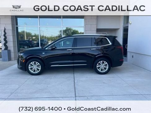 Certified 2024 Cadillac XT6 Luxury AWD/4WD image 2