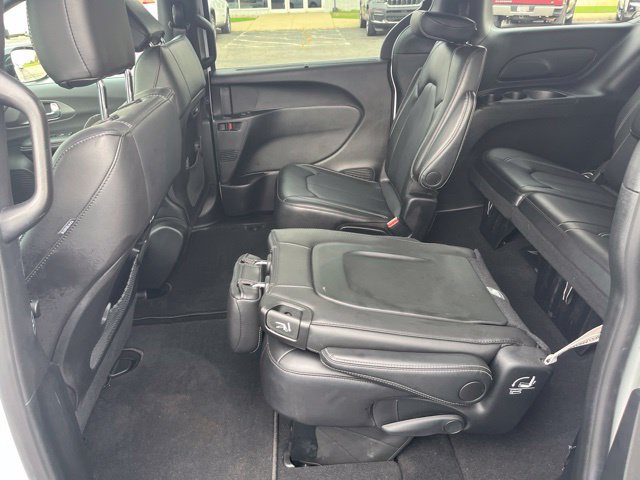 Used 2026 Chrysler Pacifica Select FWD image 7