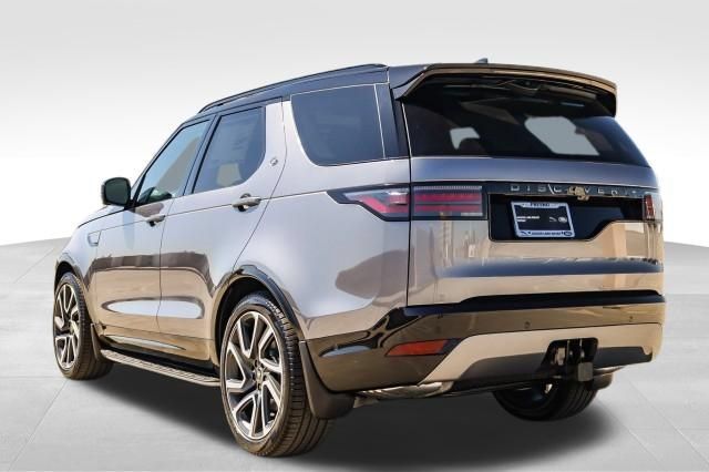 Used 2025 Land Rover Discovery Dynamic SE AWD/4WD image 4