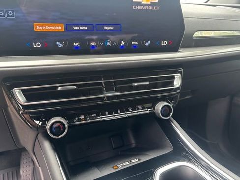 New 2026 Chevrolet Traverse LT FWD image 25