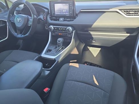 Used 2022 Toyota RAV4 XLE image 25