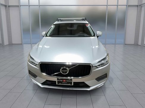 Used 2018 Volvo XC60 T6 Momentum w/ Advanced Package image 3