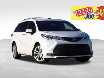 Used 2023 Toyota Sienna Platinum