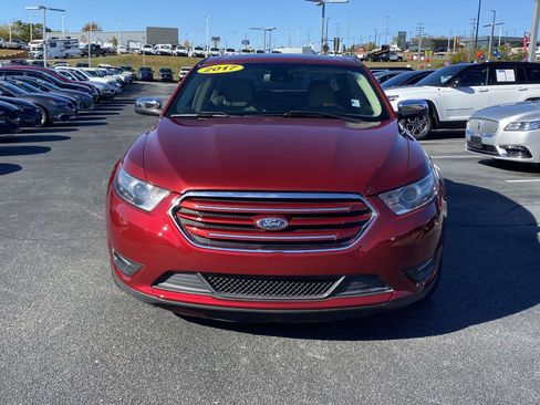 Used 2017 Ford Taurus Limited image 2