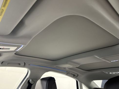 Used 2024 Audi A8 L 3.0T image 25