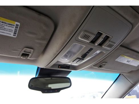 Used 2011 Cadillac SRX Premium image 11