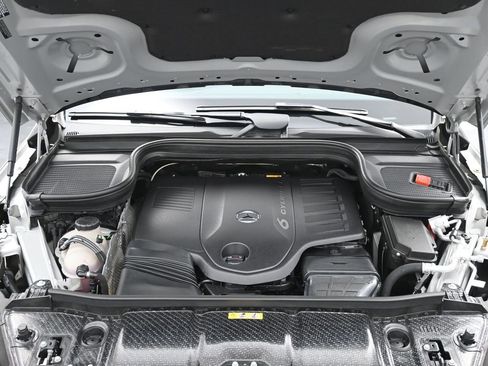 Used 2025 Mercedes-Benz GLE 450 GLE450 4MATIC image 9