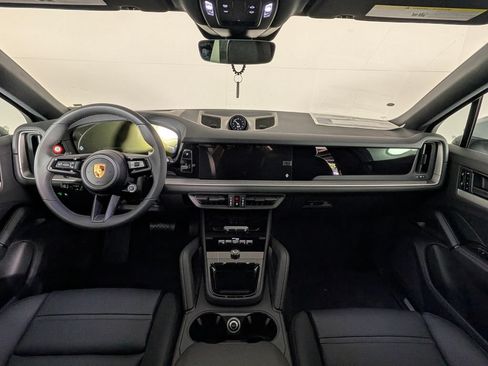New 2026 Porsche Cayenne Coupe AWD/4WD image 20