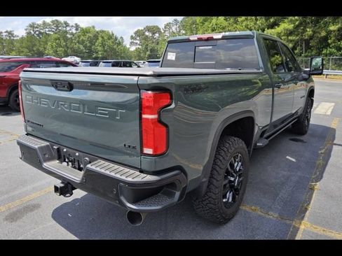 Used 2025 Chevrolet Silverado 2500 LTZ w/ LTZ Plus Package AWD/4WD image 2