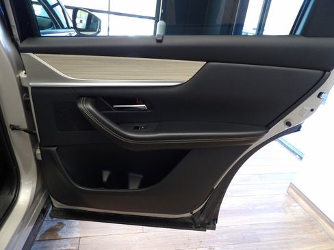 Certified 2025 MAZDA CX-90 3.3 Turbo w/ Preferred Package image 16