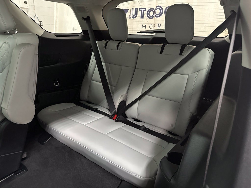 Used 2025 Ford Explorer Platinum w/ Ultimate Package AWD/4WD image 24