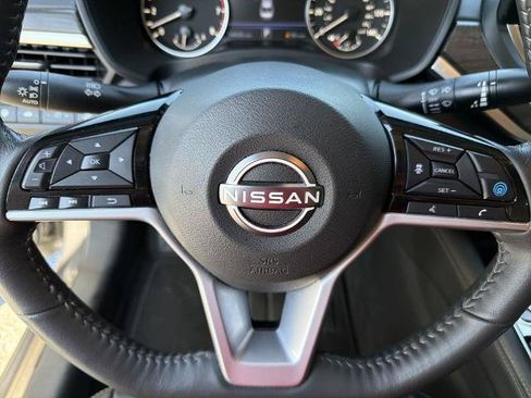 Certified 2025 Nissan Altima 2.5 SL FWD image 10