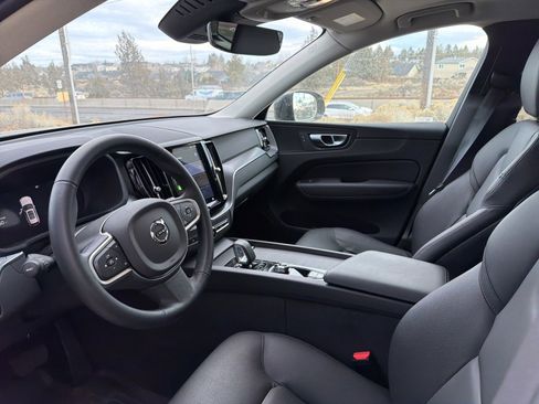 New 2025 Volvo XC60 B5 Core w/ Protection Package Premier image 11