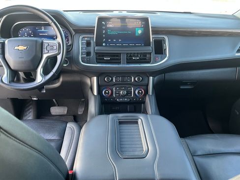 Used 2024 Chevrolet Suburban LT image 22