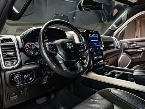 Used 2019 RAM 1500 Laramie image 17