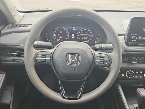 Used 2023 Honda Accord EX image 11