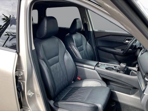 Used 2023 Nissan Rogue Platinum w/ Platinum Premium Package image 8