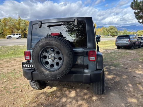 Used 2015 Jeep Wrangler Unlimited Sport w/ Quick Order Package 24S image 10