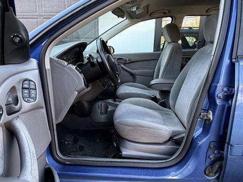 Used 2003 Ford Focus SE image 11