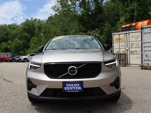 Certified 2023 Volvo XC40 B5 Ultimate w/ Climate Package AWD/4WD image 2