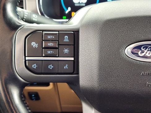 Used 2022 Ford F150 Lariat w/ Max Trailer Tow Package AWD/4WD image 18