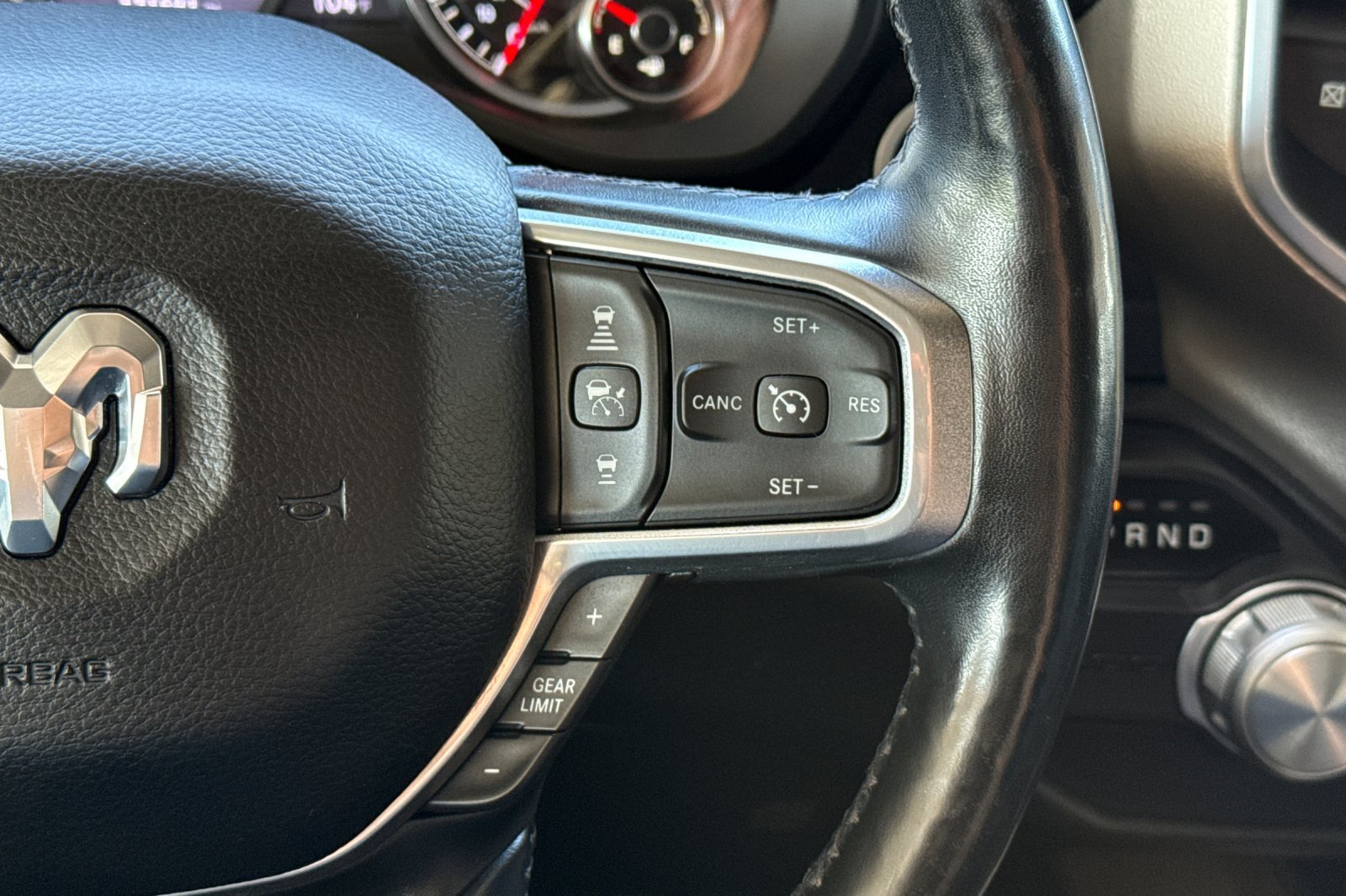 Used 2019 RAM 1500 Laramie RWD image 36