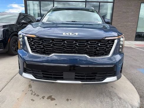 Certified 2024 Kia Sorento S AWD/4WD image 8