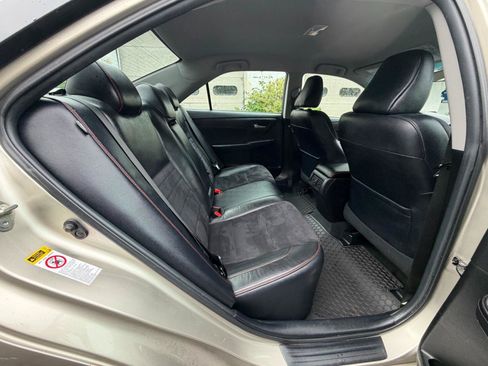 Used 2015 Toyota Camry XSE FWD image 33