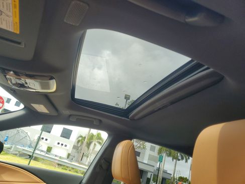 Used 2025 Lexus RX 350 Premium w/ Accessory Package (Z1) image 18