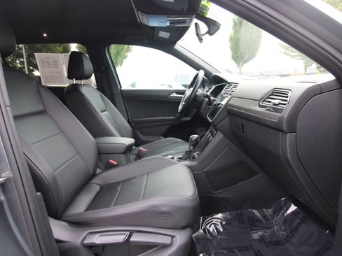 Used 2019 Volkswagen Tiguan SEL Premium R-Line image 19