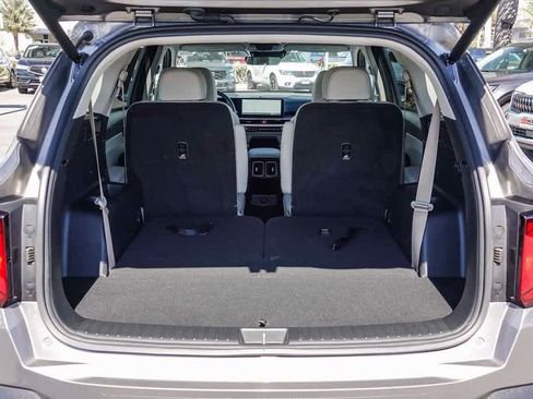 Used 2025 Kia Sorento EX image 25