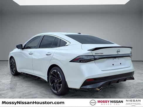 New 2026 Nissan Sentra SR w/ SR Premium Package FWD image 2