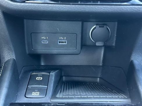 Used 2023 Nissan Kicks SR w/ SR Premium Package FWD image 36