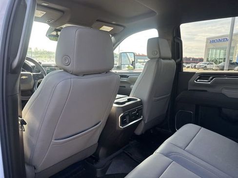 Used 2025 Chevrolet Silverado 2500 LTZ w/ LTZ Premium Package AWD/4WD image 25