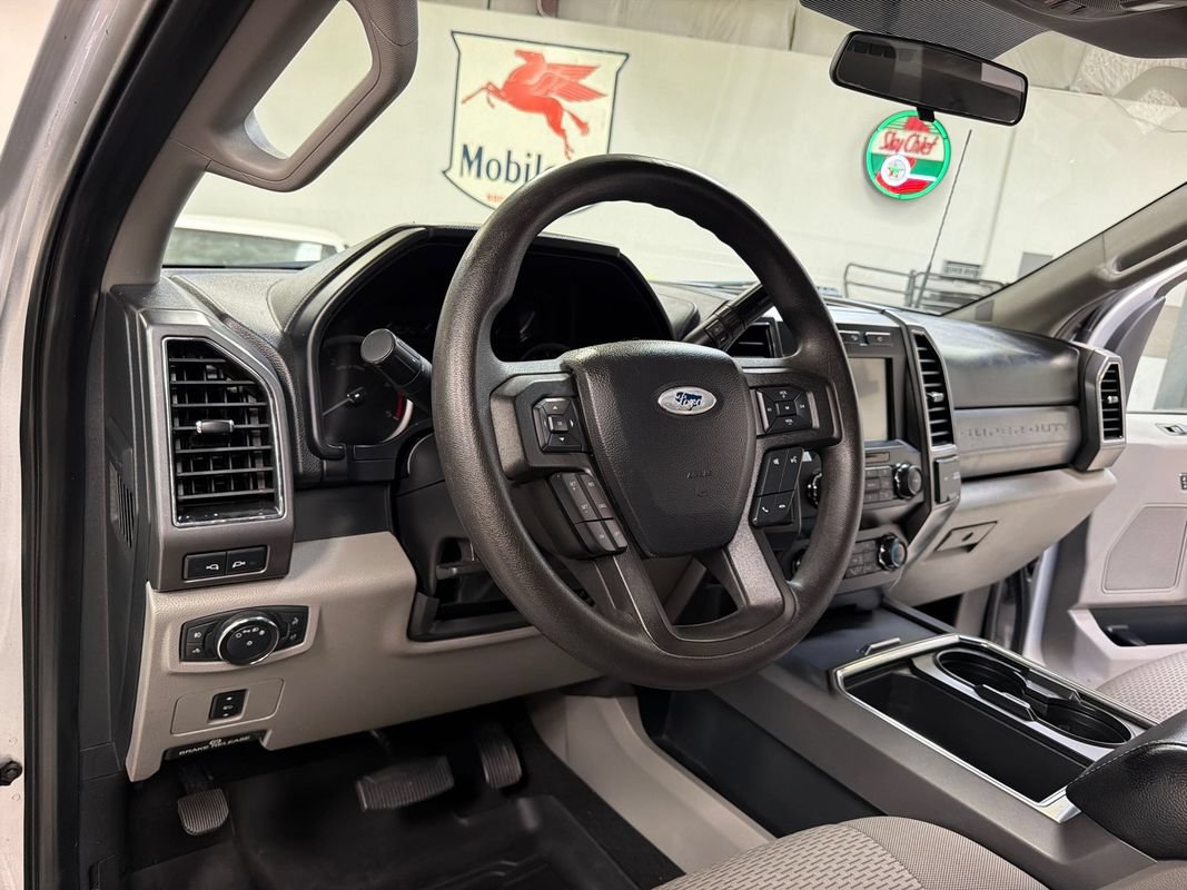 Used 2019 Ford F250 XLT w/ XLT Premium Package AWD/4WD image 27