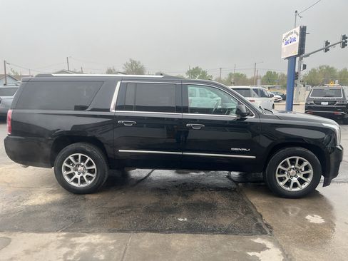 Used 2017 GMC Yukon XL Denali w/ Open Road Package AWD/4WD image 5