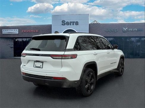 Used 2022 Jeep Grand Cherokee Altitude image 6