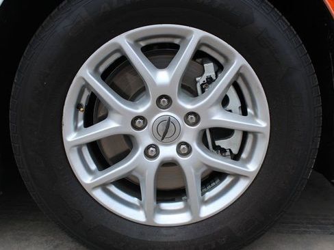 Used 2021 Chrysler Voyager LX image 20