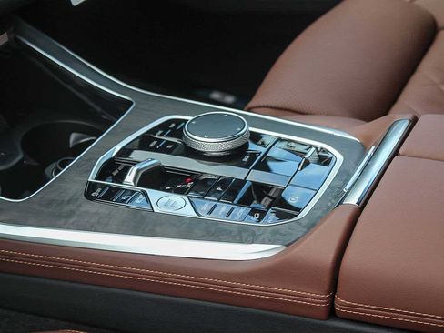 New 2026 BMW X5 xDrive50e w/ M Sport Package image 19