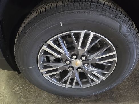 New 2026 Chevrolet Traverse LT image 4