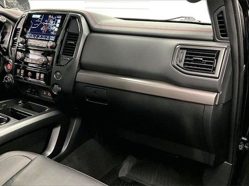 Used 2024 Nissan Titan PRO-4X w/ Pro-4x Convenience Package image 16
