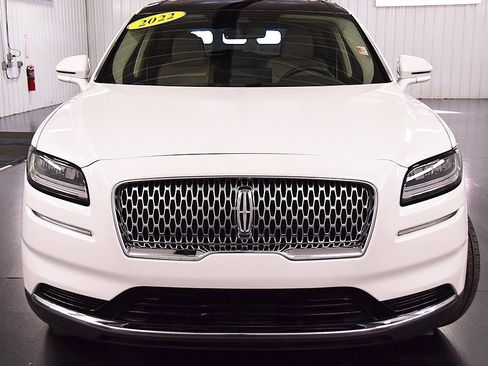 Used 2022 Lincoln Nautilus Reserve image 2